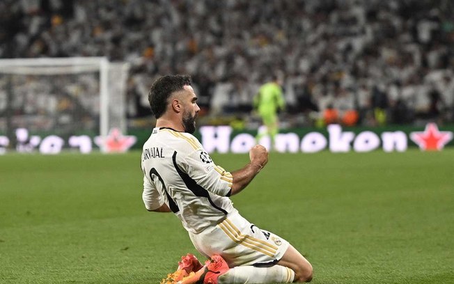 Carvajal marcou o primeiro gol da vitória do Real Madrid sobre o Borussia Dortmund 