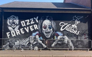 Ozzy homenageado em mural e tocado na estreia do Aston Villa