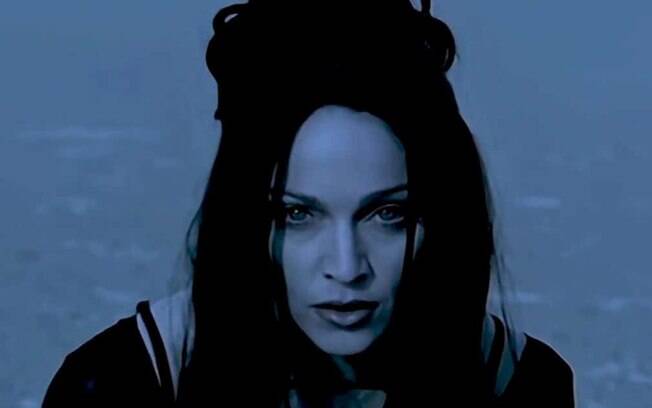 Madonna lança mais clipe remix de “Frozen”