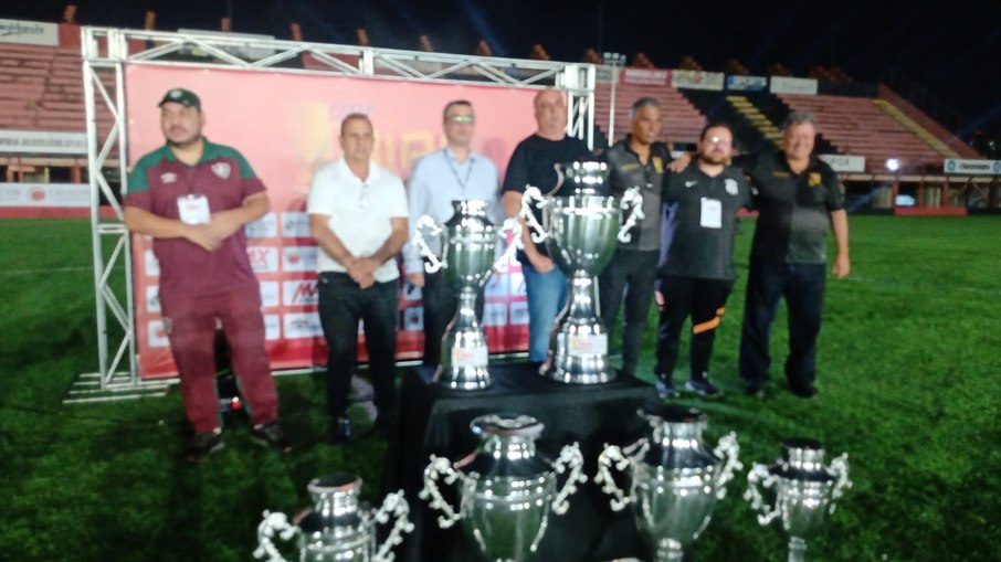 Estiveram no evento Caio Soler, presidente do Flamengo, Adriano Freitas, Secretário de Esportes, Americano, Secretário de Governo, Ticiano Americano, Presidente da Câmara, e olheiros de clubes como Fluminense, atual campeão da Libertadores, e Corinthians. Estiveram no evento Caio Soler, presidente do Flamengo, Adriano Freitas, Secretário de Esportes, Americano, Secretário de Governo, Ticiano Americano, Presidente da Câmara, e olheiros de clubes como Fluminense, atual campeão da Libertadores, e Corinthians.