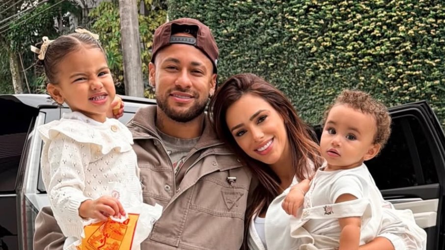 Grávida pela terceira vez, Bruna Biancardi detalha anúncio do bebê com Neymar Grávida pela terceira vez, Bruna Biancardi detalha anúncio do bebê com Neymar