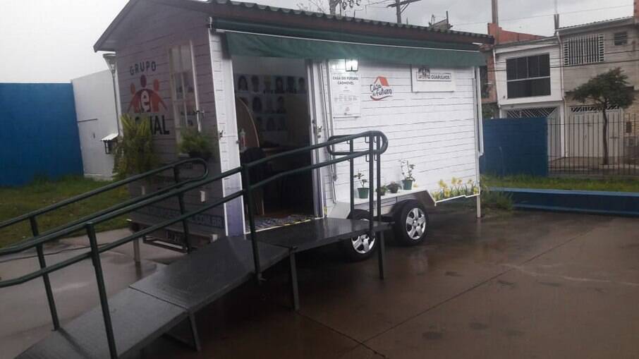 Trailer adaptado ajuda no atendimento de serviços sociais à população de Guarulhos. Trailer adaptado ajuda no atendimento de serviços sociais à população de Guarulhos.