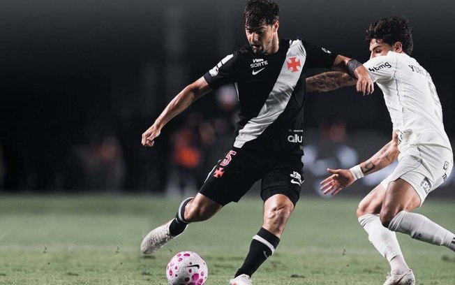 Puma Rodriguez marcou o primeiro gol do Vasco no jogo