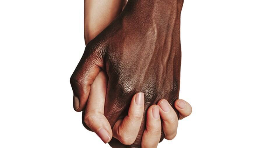 Racismo é a crença na divisão infundada da existência de raças dentro da espécie humana e na superioridade de algumas sobre outras.