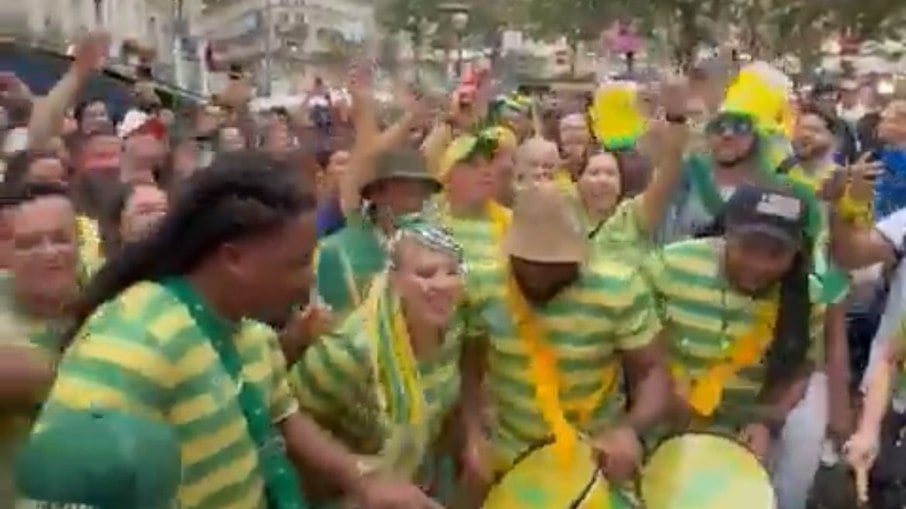 Movimento Verde e Amarelo criou paródia com sucesso da torcida do Vasco