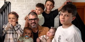 Ator de "Avenida Brasil" anuncia que será pai pela sétima vez