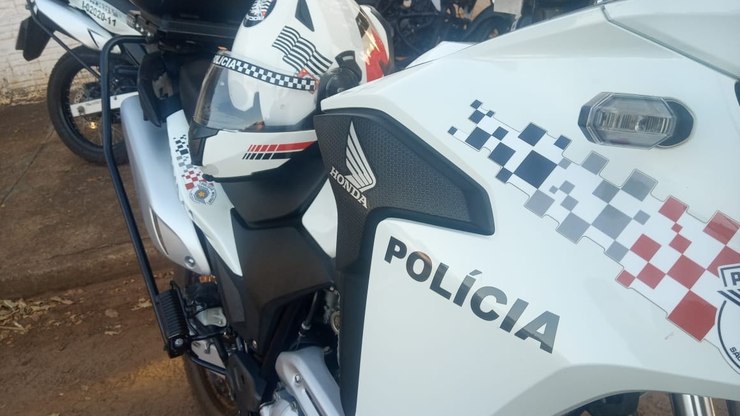 Jovem é presa transportando meio quilo de crack na garupa de mototáxi