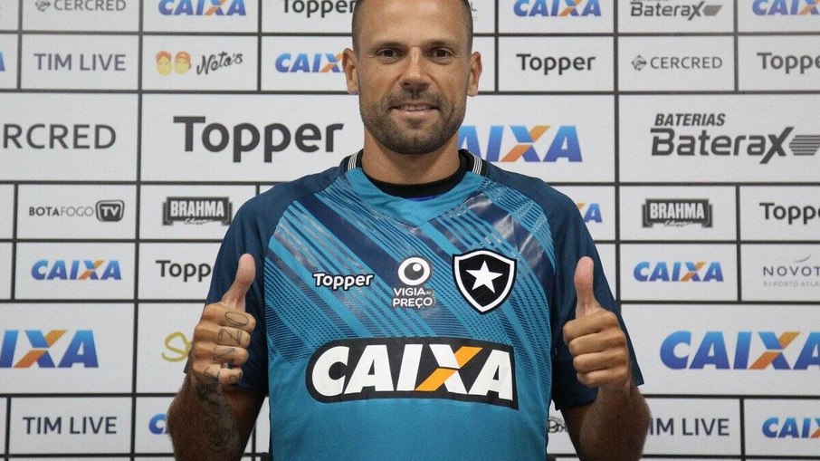Botafogo sofre revés na Justiça e terá de pagar valor milionário a Diego Cavalieri
