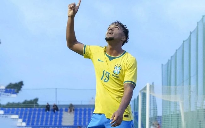 Heittor sentiu problema muscular antes do jogo contra o Athletico-PR