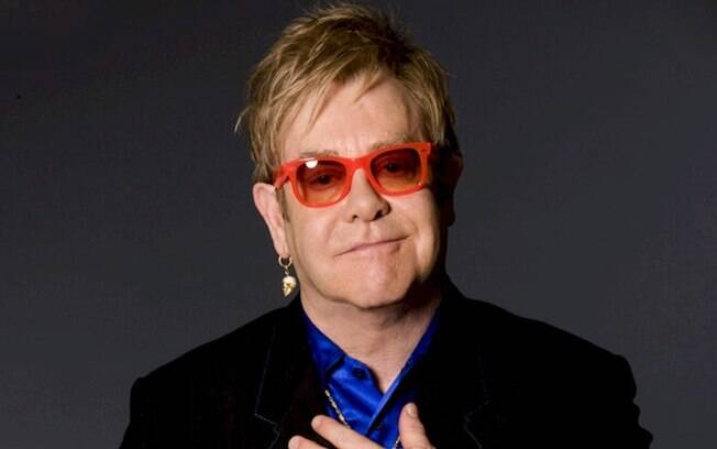 Ferrari de Elton John é leiloada por US$ 420 mil