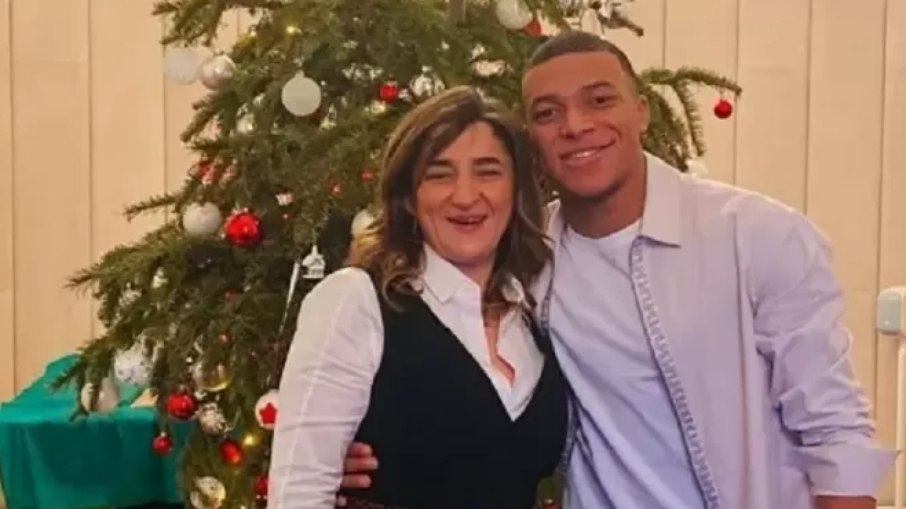 Mbappé e sua mãe, Fayza Lamari Mbappé e sua mãe, Fayza Lamari