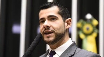 Deputado Alexandre Leite reage a tentativa de assalto e mata suspeito