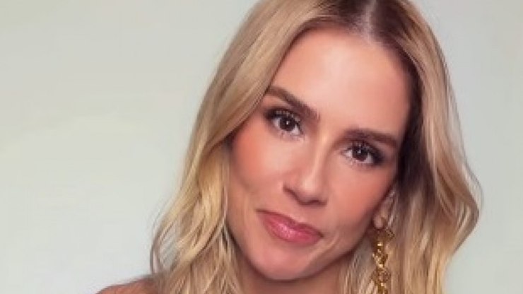 Deborah Secco faz desabafo profundo: "Me custou lágrimas"