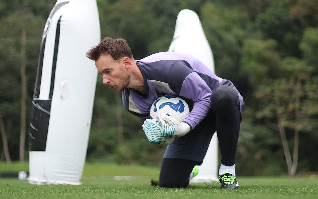 Sem John, negociado, Neto será titular do Botafogo neste sábado