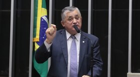 Bancada do PT diz que forças do atraso atuam para derrubar IOF