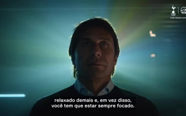 Antonio Conte revela o que faz para ter tanta energia à beira do campo Antonio Conte revela o que faz para ter tanta energia à beira do campo