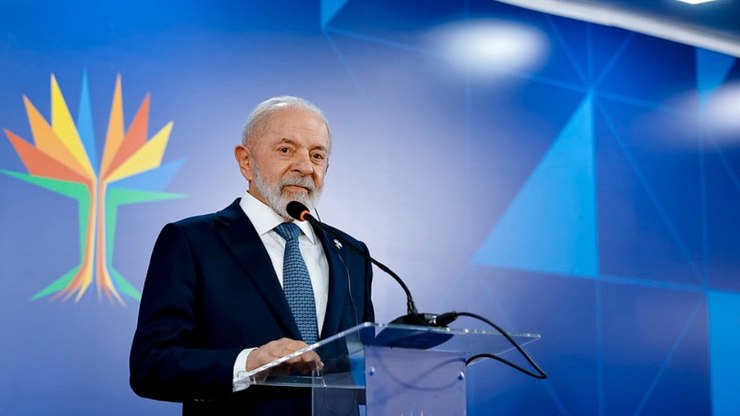 %22N%C3%A3o%20temos%20imperador%22%2C%20diz%20Lula%20sobre%20a%20amea%C3%A7a%20de%20Trump%20ao%20Brics