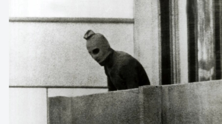 Terrorista palestino na Vila Olímpica de Munique, em 1972