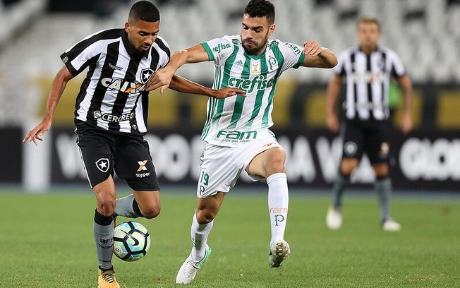 Botafogo perdeu por 2 a 1 para o Palmeiras em 2017, no Nilton Santos Botafogo perdeu por 2 a 1 para o Palmeiras em 2017, no Nilton Santos