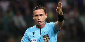 Brasileiro é escalado para apitar duelo de gigantes na Copa