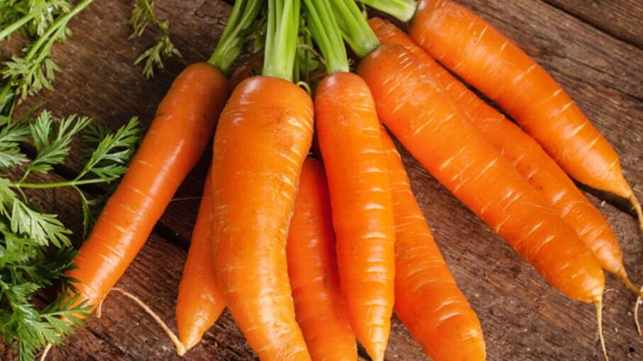 Cenoura é o alimento que mais subiu de preço