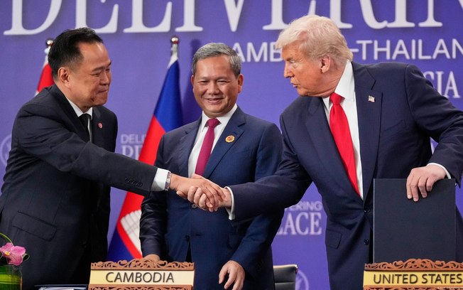 EUA anunciaram acordos com Tailândia e Camboja após assinatura do cessar-fogo EUA anunciaram acordos com Tailândia e Camboja após assinatura do cessar-fogo