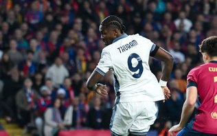 Champions: em jogaço de seis gols, Barça e Inter empatam na semi