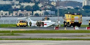 Santos Dumont interrompe vôos após jato derrapar na pista