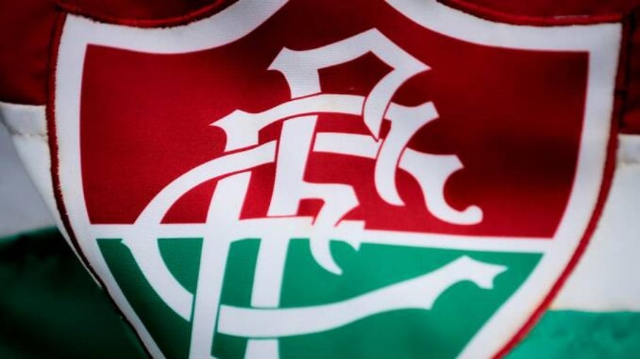 Lateral está de saída do Fluminense