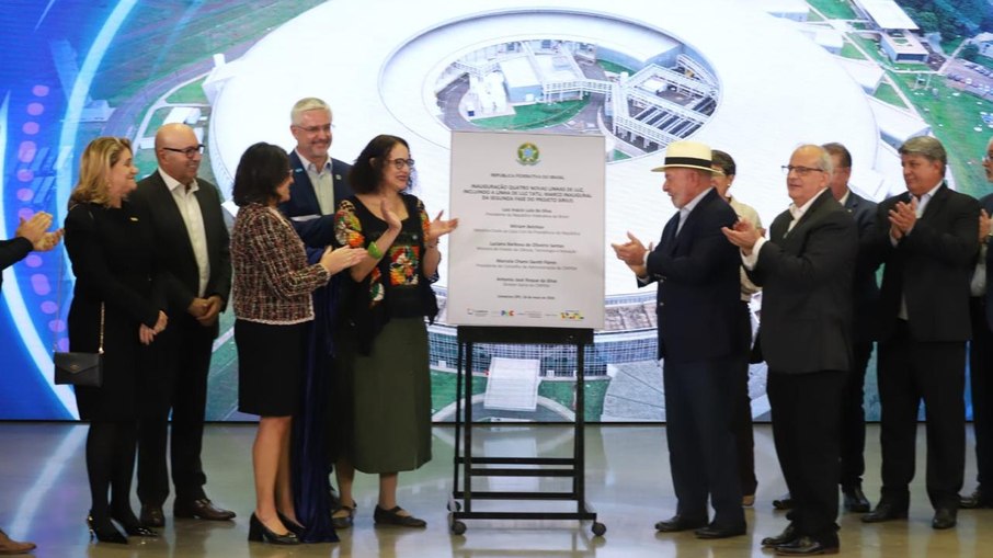 Presidente Lula e autoridades inauguram 4 novas linhas no Sirius