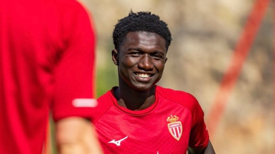Lamine Camara em treino pelo Monaco