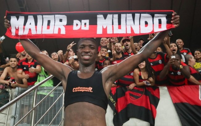 Flamengo se posiciona e apoia Vinicius Júnior após caso de racismo