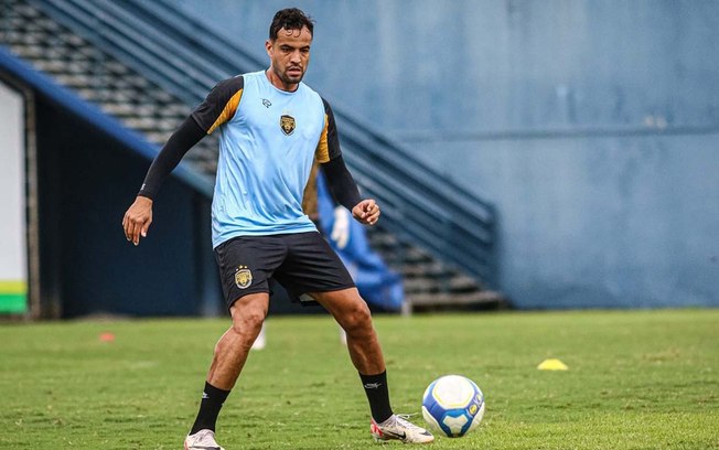 Diogo Silva durante treino do Amazonas