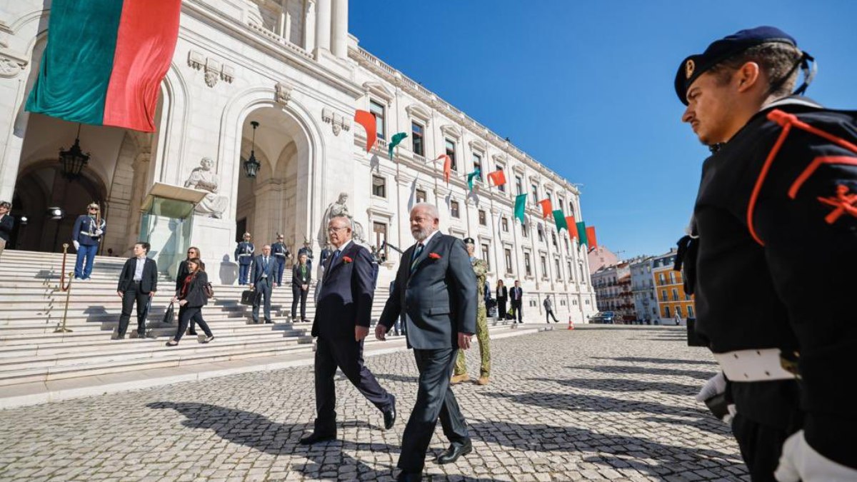 Lula e presidente do Parlamento, Santos Silva 