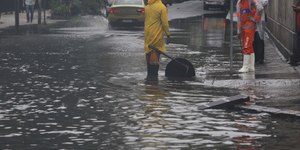 Temporal causa transtornos no Rio que segue em estágio 2