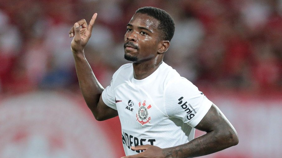 Cacá vive clima de despedida no Corinthians