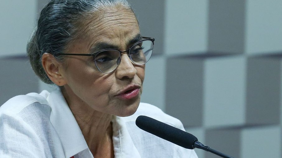 Ministra do Meio Ambiente e Mudança do Clima, Marina Silva, fala na Comissão do Meio Ambiente do Senado durante audiência pública