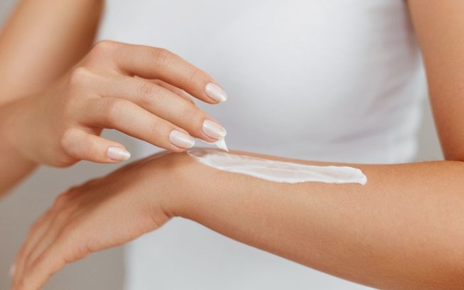 5 hidratantes corporais para deixar a pele perfumada