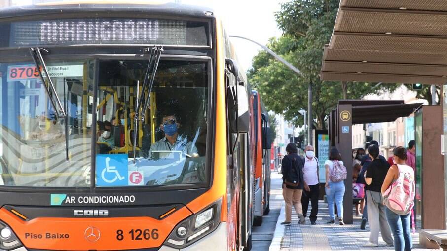 Passagem de ônibus municipal aumentará em 7 cidades da grande SP