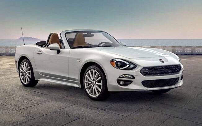 Cupê, conversível e de tração traseira. Não tem como não se apaixonar pelo Fiat 124 Spider