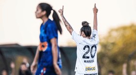 Destaque, Byanca Brasil vira torcedora por um dia