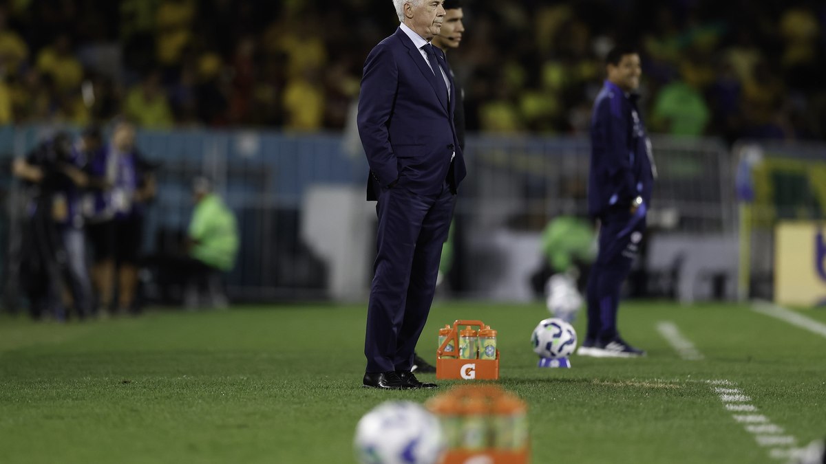 Ancelotti comandou a seleção brasileira no Maracanã Ancelotti comandou a seleção brasileira no Maracanã