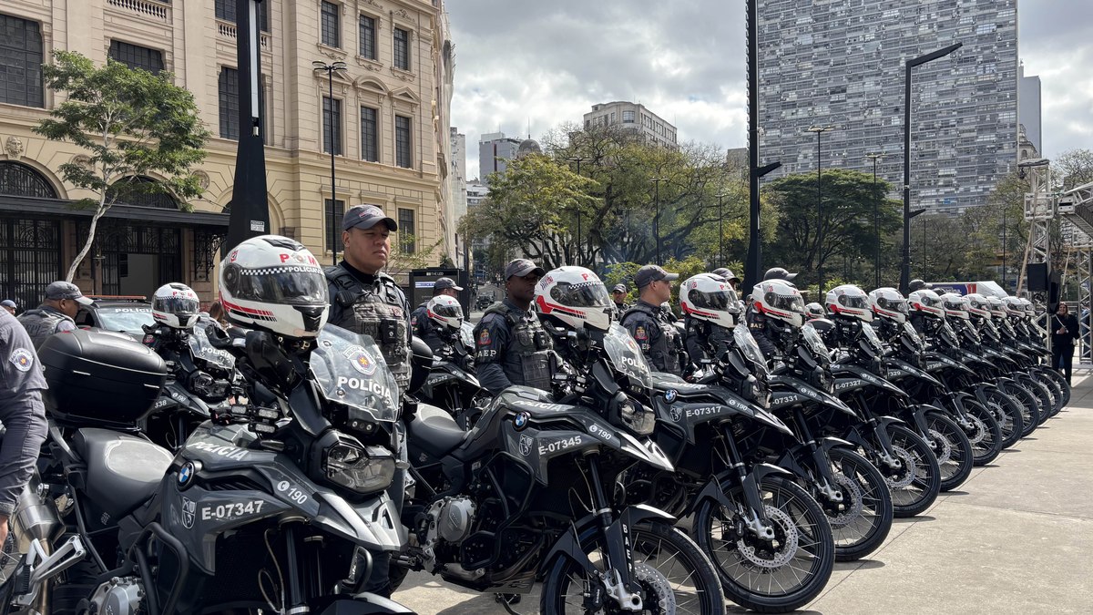 Motos da PMESP em evento nesta segunda-feira (11).