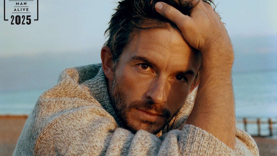 Jonathan Bailey Sexiest Man Alive 2025 Jonathan Bailey Sexiest Man Alive 2025