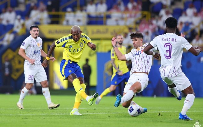 Cristiano Ronaldo comemora o seu gol, o segundo do Al-Nassr sobre o Al Ain Cristiano Ronaldo comemora o seu gol, o segundo do Al-Nassr sobre o Al Ain
