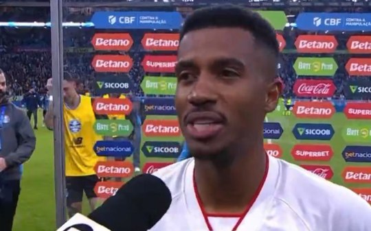 Jogador do São Paulo se emociona e manda recado após derrota