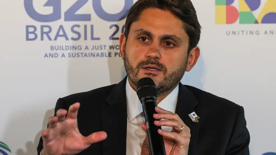 O ministro das Comunicações, Juscelino Filho, abre a reunião do Grupo de Trabalho (GT) de Economia Digital do G20