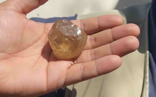 Segundo maior diamante do Brasil é descoberto em MG Segundo maior diamante do Brasil é descoberto em MG