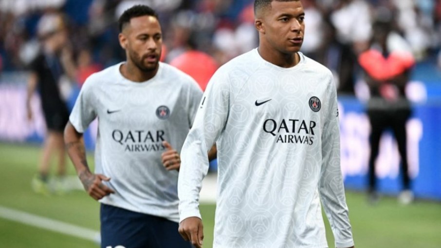 Técnico do PSG comenta hierarquia entre Neymar e Mbappé