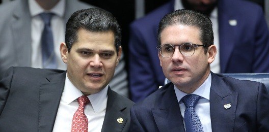 Mesmo com obstrução, Motta e Alcolumbre convocam sessões